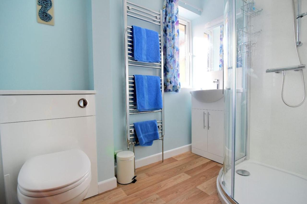 Bridge House Apartment Чармут Екстериор снимка